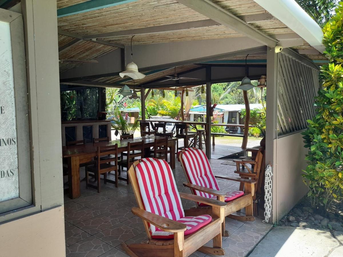 Hotel El Colibri Rojo - Cabinas - Le Colibri Rouge Cahuita Buitenkant foto