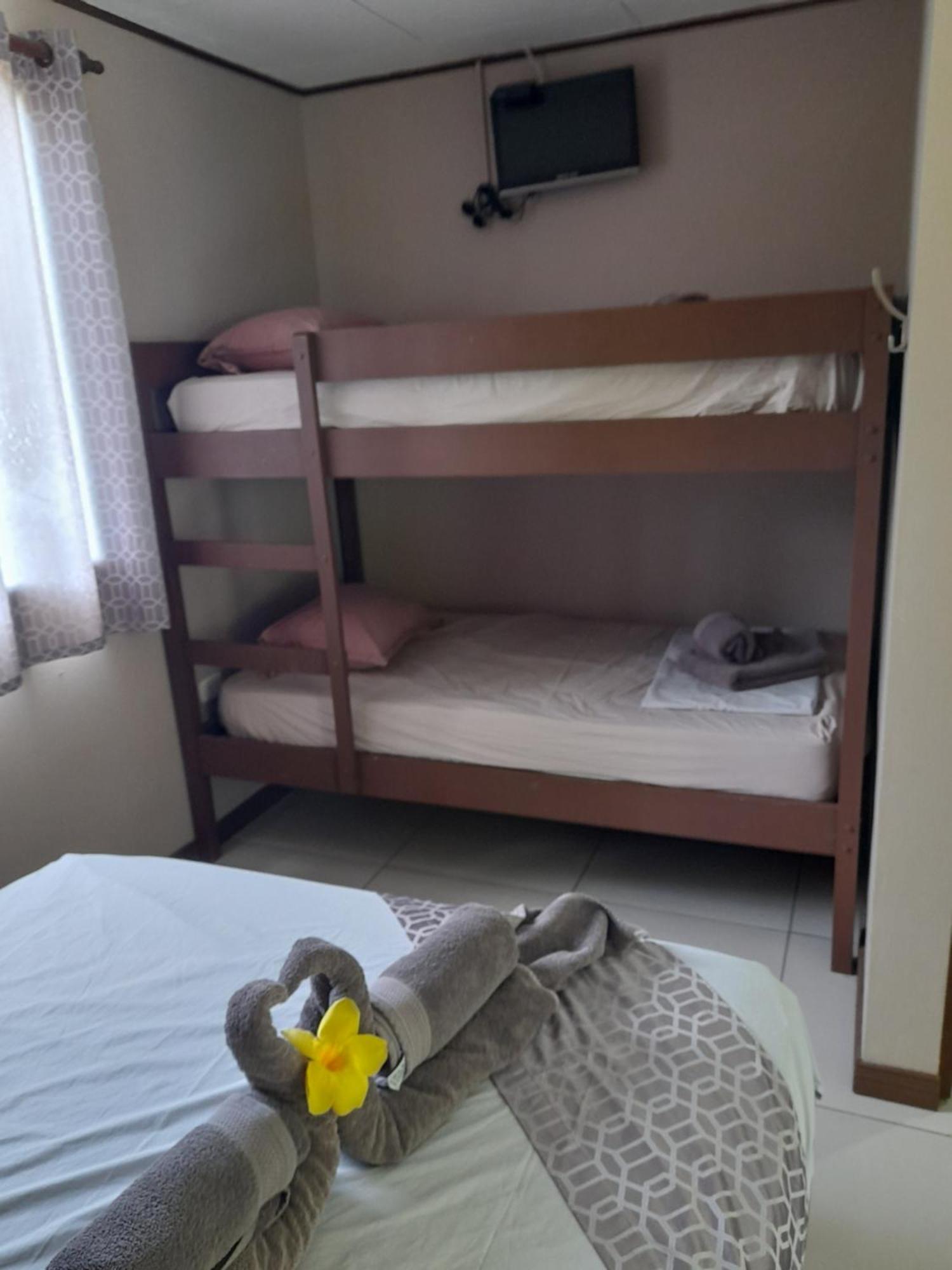 Hotel El Colibri Rojo - Cabinas - Le Colibri Rouge Cahuita Kamer foto